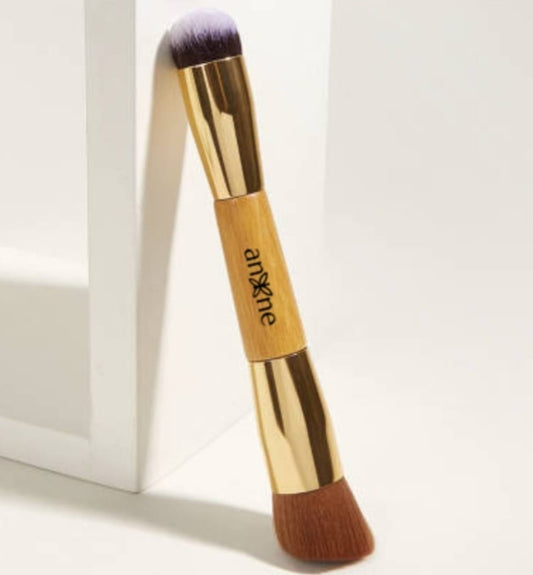 Double-Ended Cosmetic Blush and Highlight Brush